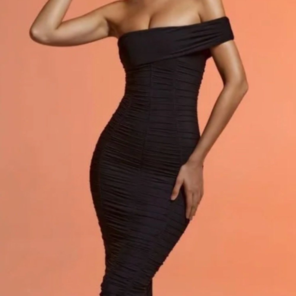 NEW WITH TAGS - Oh Polly Black Midi Dress